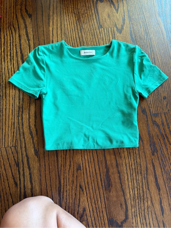 Aritzia Tops - Aritzia Babaton Bright Green Short Sleeve Crop Tee